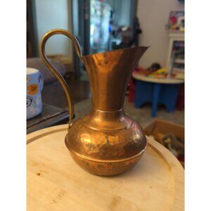 VTG ETHAN ALLEN INTERIORS HAMMERED COPPER HANDLE Water PITCHER